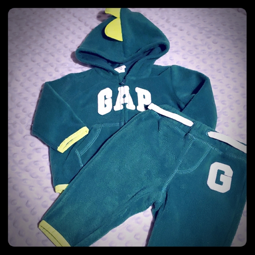 Little boy sets